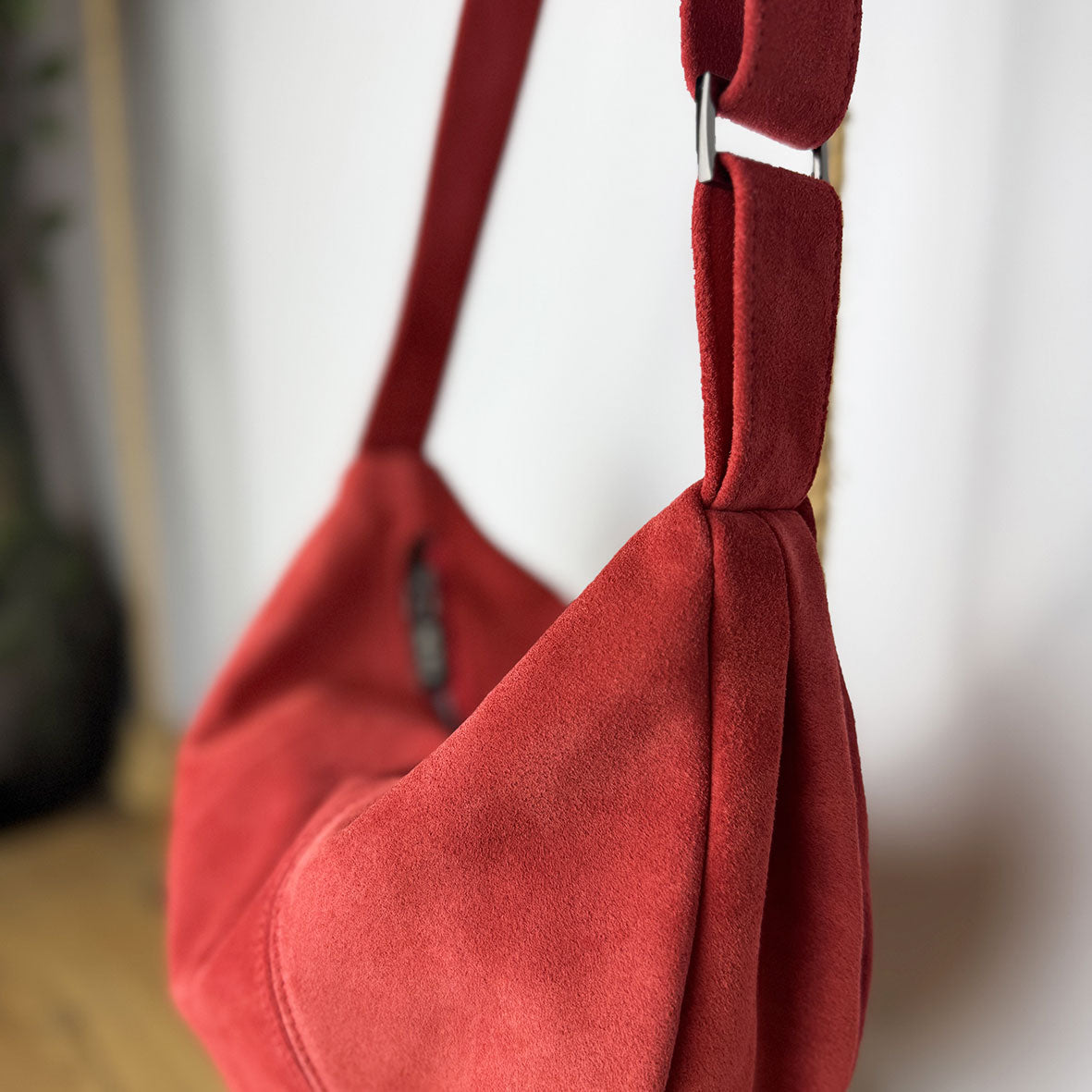 colore_rosso_scamosciato