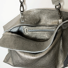 Load image into Gallery viewer, FIORE MIDI SERIE L pochette con tracolla
