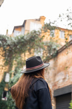 Carica l&#39;immagine nel visualizzatore di Gallery, Cappello falda larga

