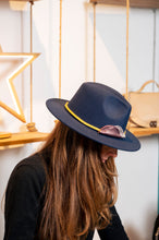 Carica l&#39;immagine nel visualizzatore di Gallery, Cappello falda larga
