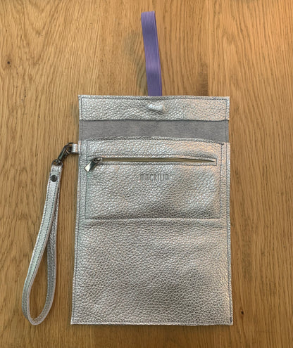 Travel makeup bag