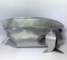 Load image into Gallery viewer, FIORE MIDI SERIE L pochette con tracolla

