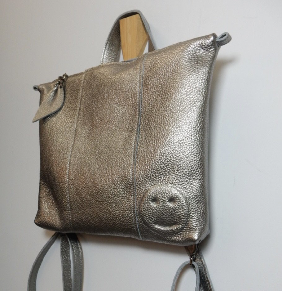 The Midi backpack